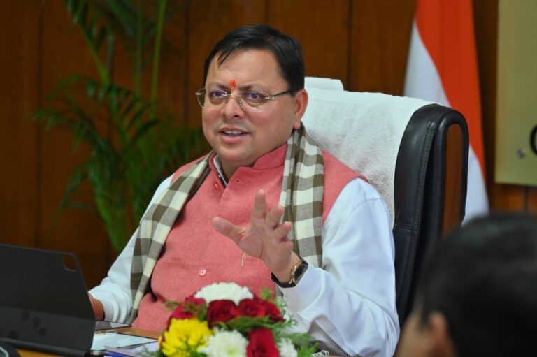 मुख्यमंत्री को विभिन्न  कार्यक्रमों में मिलने वाले उपहारों की होगी नीलामी, जनहित के कार्यों में लगेगी धनराशि ।