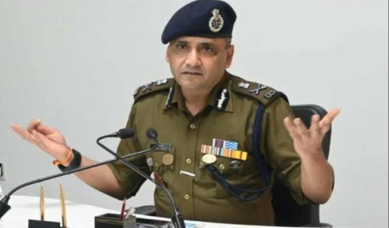 पर्यटकों व तीर्थ यात्रियों कि सुविधा और सुरक्षा के लिए पुलिस महानिदेशक उत्तराखंड द्वारा देहरादून पुलिस को दिए गये सख्त निर्देश