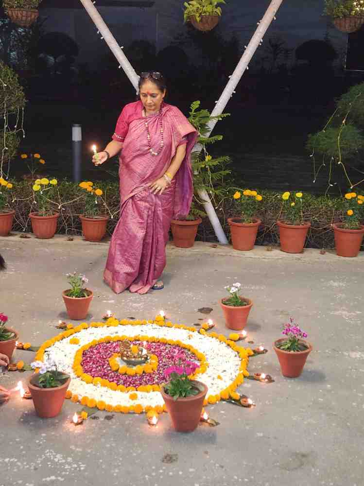 दीपावली पर्व पर पूजा-अर्चना एवं प्रदेशवासियों की खुशहाली के लिए की प्रार्थना – ऋतु खण्डूडी भूषण