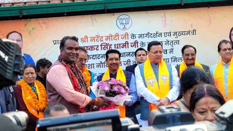 महाराष्ट्र विधानसभा एवं उत्तराखंड के केदारनाथ एवं उत्तरप्रदेश के उपचुनाव में भाजपा प्रत्यासी की ऐतिहासिक जीत के उपलक्ष में देहरादून में विजय जुलूस