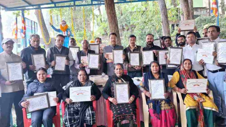 संविधान दिवस पर धस्माना का आह्वान: संविधान की रक्षा के लिए तैयार रहें