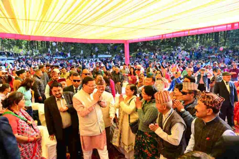 मुख्यमंत्री पुष्कर सिंह धामी ने बलभद्र खलंगा विकास समिति द्वारा आयोजित ’50वाँ खलंगा मेला’ में प्रतिभाग किया