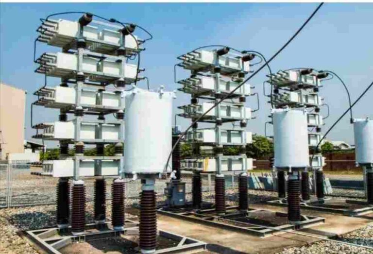 कैपेसिटर बैंक (Capacitor Bank) की स्थापना से वोल्टेज एवं पावर फैक्टर की गुणवत्ता में होगा सुधार