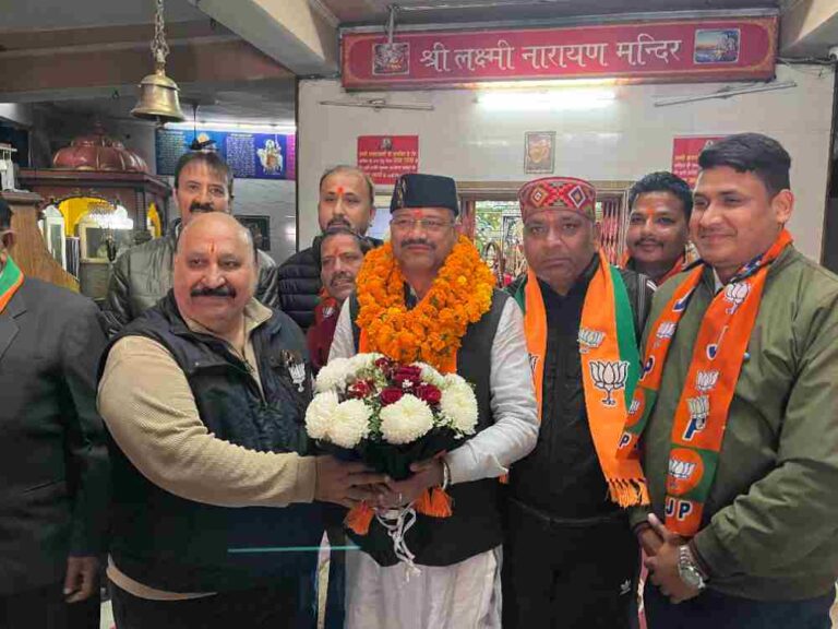 एक पूर्व विद्यार्थी परिषद कार्यकर्ता को मेयर प्रत्याशी टिकट मिलने को छात्रशक्ति का सम्मान बताया