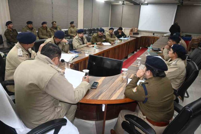 आगामी नगर निकाय चुनाव तथा राष्ट्रीय खेलो को सकुशल सम्पन्न कराने के लिए दून पुलिस ने कसी कमर