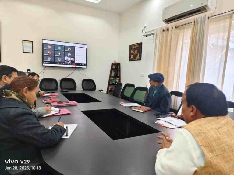 शिक्षा मंत्री ने लम्बे समय से गायब चल रहे शिक्षकों के खिलाफ बर्खास्तगी की कार्यवाही के निर्देश दिए