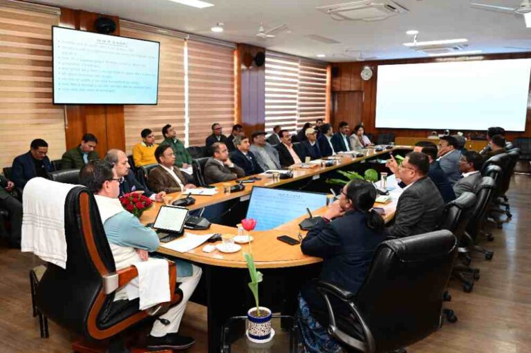 रिस्पना और बिंदाल कॉरिडोर का कार्य जल्द शुरू किया जाए-सीएम