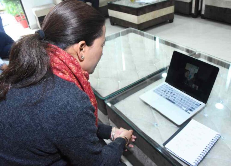 नियमित रूप से होगा वीडियो कॉल पर आंगनवाड़ी केंद्रों का निरीक्षण और आंगनबाड़ी बहनों से संवाद