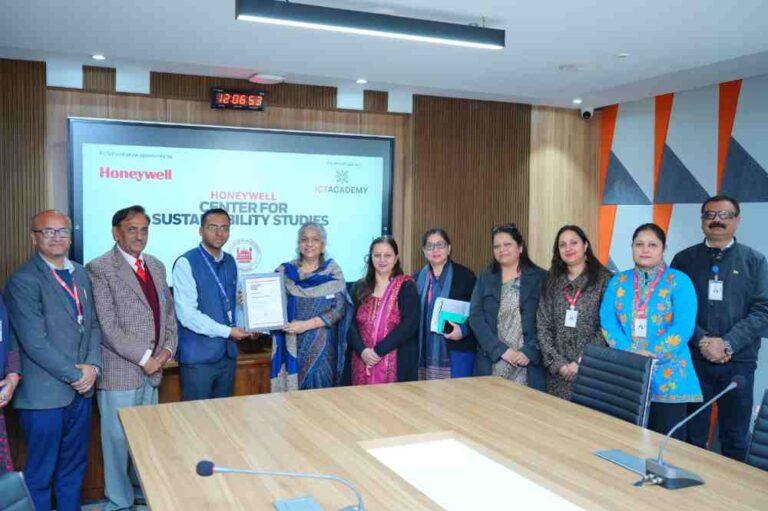 एसजीआरआर विश्वविद्यालय को मिला “सेंटर ऑफ एक्सीलेंस” अवार्ड