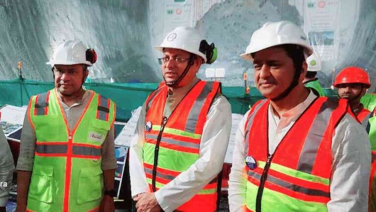 भारत की सबसे लंबी रेल सुरंग का आज सफलतापूर्वक ब्रेकथ्रू