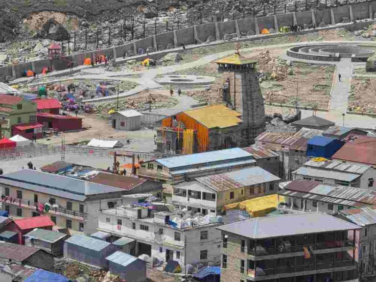 सजने लगा बाबा केदार का धाम, दो मई को खुलेंगे केदारनाथ धाम के कपाट, तस्वीरें देखें