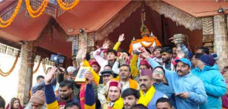 अक्षय तृतीया के पावन पर्व पर खुले गंगोत्री धाम के कपाट, सीएम धामी ने किए दर्शन