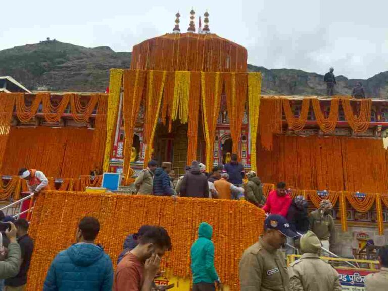 श्री बदरीनाथ धाम कपाट खुलने का कार्यक्रम पढ़िए