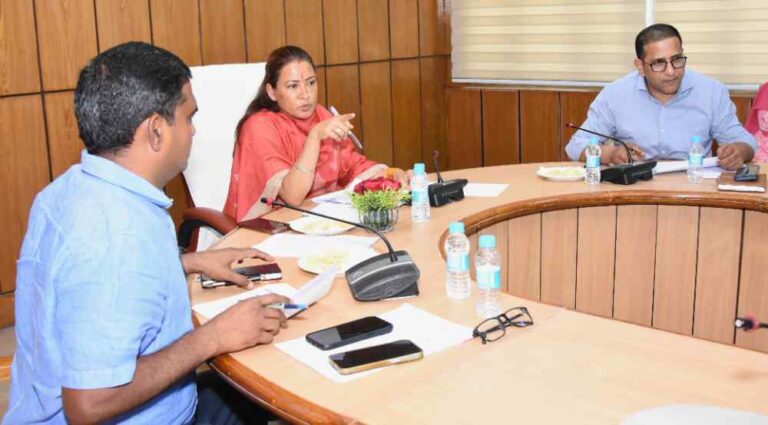 आंगनबाड़ी और सहायिकाओं को नियुक्ति पत्र 20 मई से : रेखा आर्या