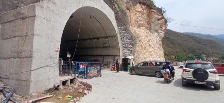 केदारनाथ-बदरीनाथ हाईवे जोड़ने वाली टनल अस्थायी रूप से खुली, ट्रैफिक जाम से मिलेगी राहत