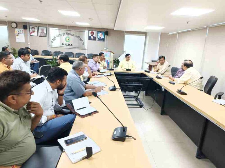 उपाध्यक्ष मसूरी देहरादून विकास प्राधिरकण द्वारा प्राधिकरण के कार्यों की समीक्षा बैठक ली गयी तथा निर्देश भी दिए