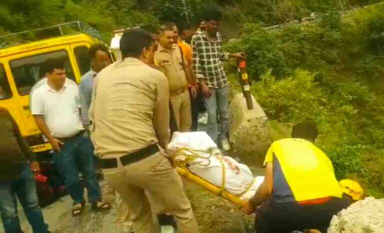 कालसी-चकराता मार्ग पर भीषण सड़क हादसा, तीन की मौत, एक गंभीर घायल