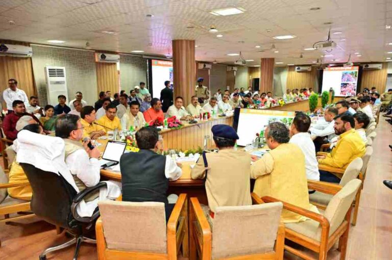 उत्तराखंड में कावड़ यात्रा की तैयारियां तेज, CM ने की समीक्षा बैठक