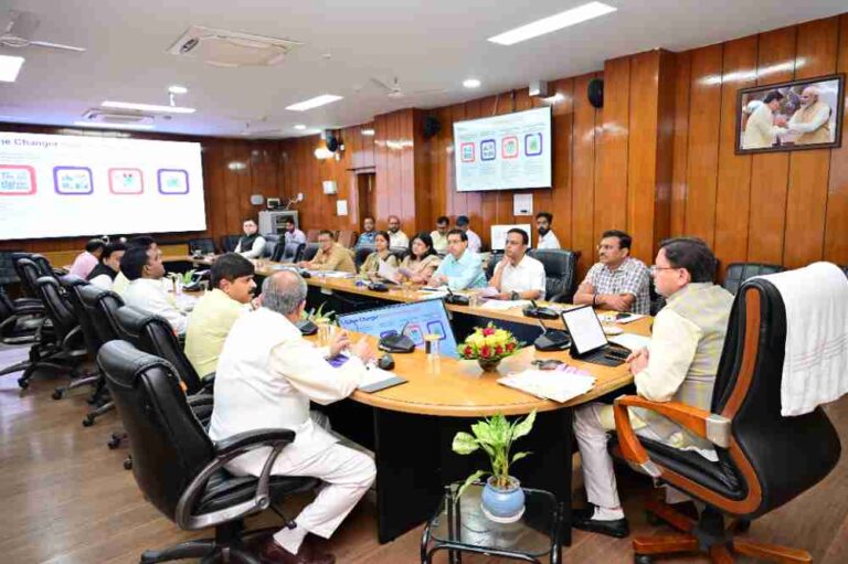 ई.डब्ल्यू.एस (शहरी) आवासों का लाभ जिन लोगों को दिया गया है, उनका पुनः सत्यापन किया जाए:सीएम