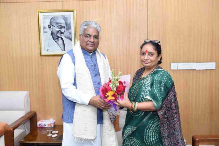 उत्तराखंड विधानसभा अध्यक्ष ऋतु खण्डूडी भूषण ने केंद्रीय वन मंत्री भूपेन्द्र यादव से की भेंट, कोटद्वार क्षेत्र की तीन प्रमुख परियोजनाओं को लेकर रखी मांग