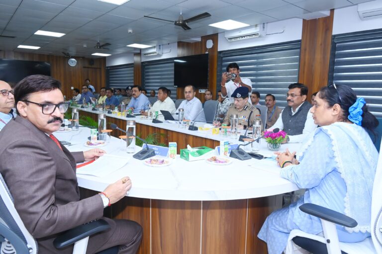गैरसैण में 19 अगस्त से आरंभ होने वाले पंचम विधानसभा के मानसून सत्र को लेकर विधानसभा अध्यक्ष रितु खंडूरी ने ली बैठक