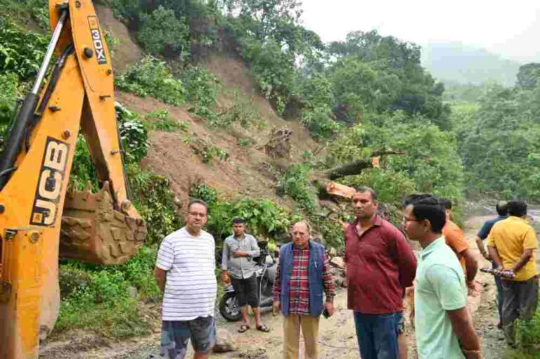 कैबिनेट मंत्री गणेश जोशी ने मसंदावाला, मजाडा गांव सहित विभिन्न आपदा प्रभावित क्षेत्रों का किया निरीक्षण 