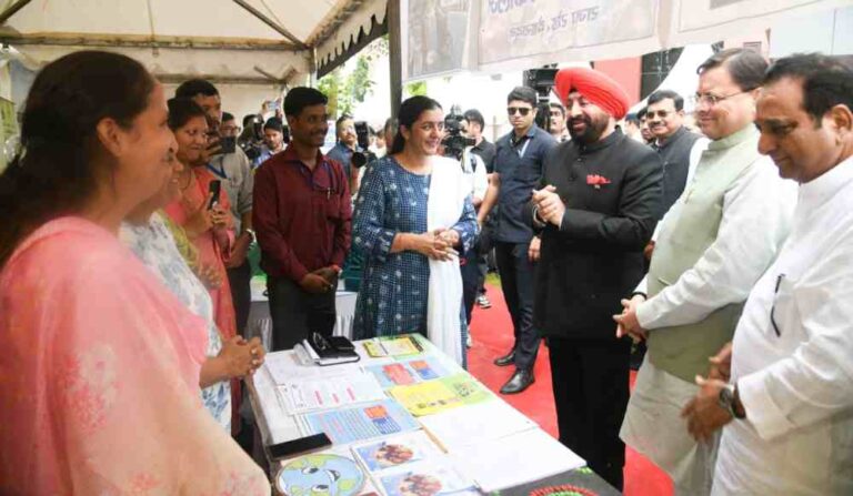 प्रधानमंत्री नरेन्द्र मोदी ने मध्य प्रदेश के धार से ’’स्वस्थ नारी सशक्त परिवार’’ और ’’आठवें राष्ट्रीय पोषण माह’’ अभियान का शुभारंभ किया।