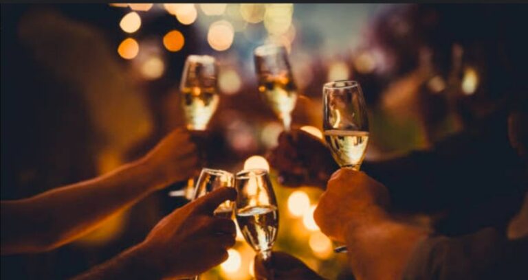 होम स्टे में देर रात्रि तक चल रही थी पार्टी, पुलिस ने दी दस्तक