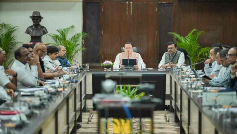 मुख्यमंत्री पुष्कर सिंह धामी ने सीएम हेल्पलाइन 1905 की समीक्षा में दिए निर्देश