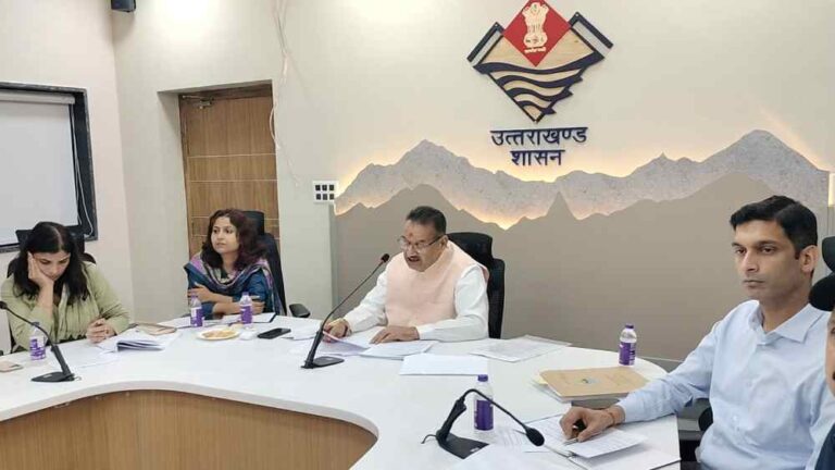 ग्राम्य विकास मंत्री गणेश जोशी ने केंद्रीय मंत्री शिवराज सिंह चौहान से रखे कई अहम सुझाव