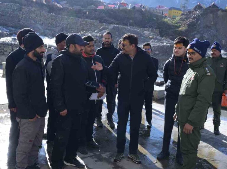 मुख्य सचिव ने केदारनाथ यात्रा व्यवस्थाओं का लिया जायजा, दिए निर्देश