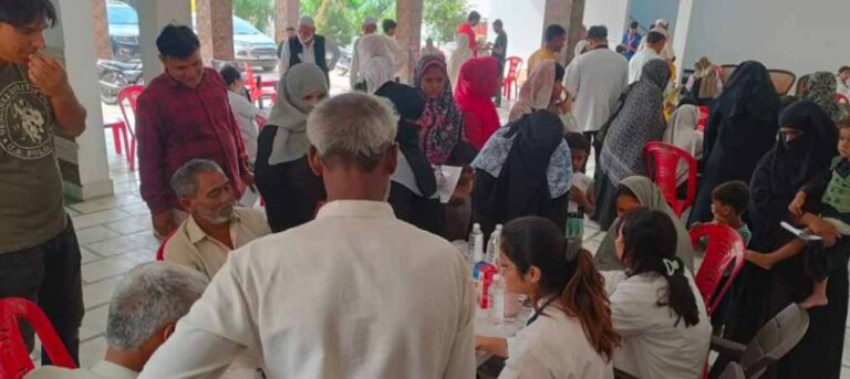 भूकंपुर गांव लंढौरा में इन्दिरेश अस्पताल का निःशुल्क स्वास्थ्य शिविर का लोगों ने उठाया लाभ