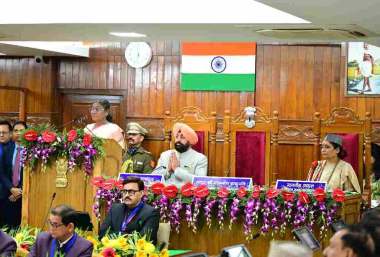 राष्ट्रपति के अभिभाषण में निखरे महिला उत्थान के रंग