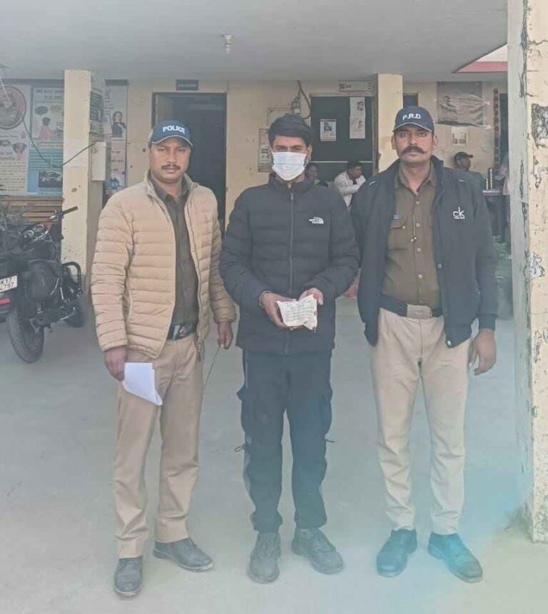 दून पुलिस ने 45 लाख रू0 अनुमानित कीमत की 152 ग्राम अवैध स्मैक के साथ किया गिरफ्तार