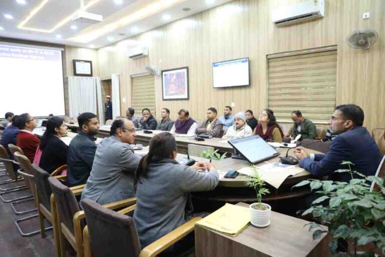 आशारोड़ी-झाझरा व रिस्पना-विंदाल एलिवेटेड कॉरीडोर को लेकर DM ने अधिकारियों को दिए सख्त निर्देश