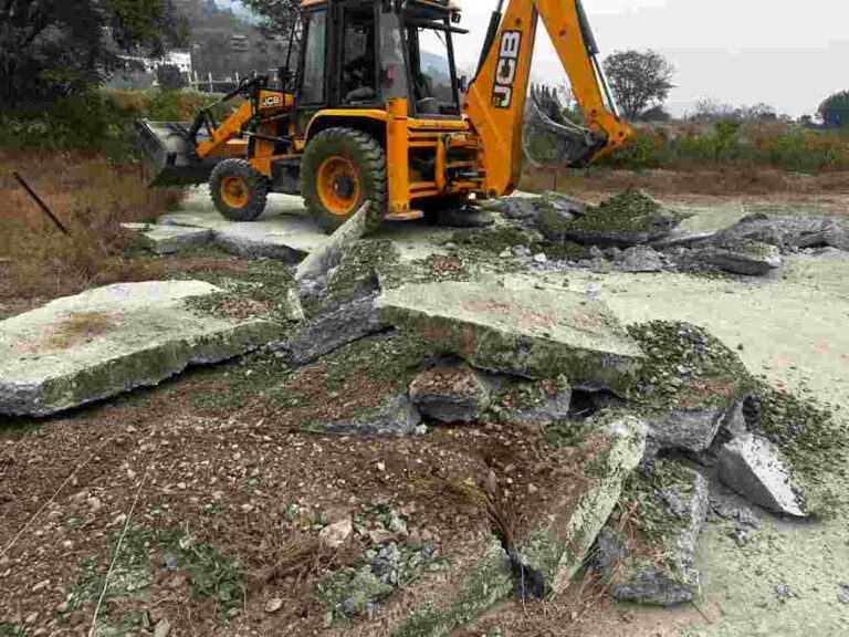 एमडीडीए का साफ संदेश – या तो नियमों के दायरे में रहकर काम करें, या फिर बुलडोजर के लिए तैयार रहें।