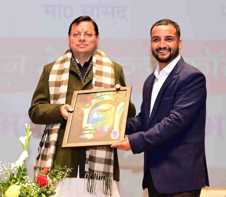 मुख्यमंत्री पुष्कर सिंह धामी ने 1035 सहायक अध्यापकों को प्रदान किए नियुक्ति पत्र