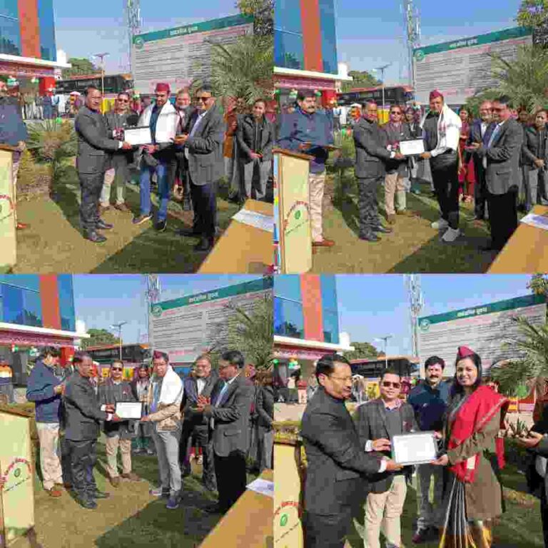 गणतंत्र दिवस पर एमडीडीए कार्यालय में हुआ ध्वजारोहण, उत्कृष्ट कार्य करने वाले 6 कर्मचारी सम्मानित