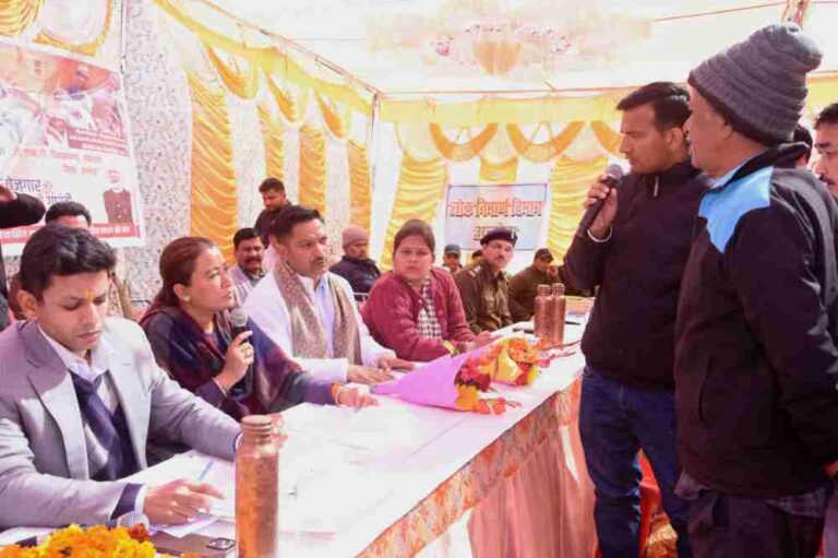 जन समस्याओं की अवहेलना हुई तो अफसर नपेंगे : रेखा आर्या