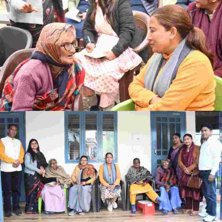 अम्मा, मंत्री नहीं आपकी बेटी मिलने आई है!